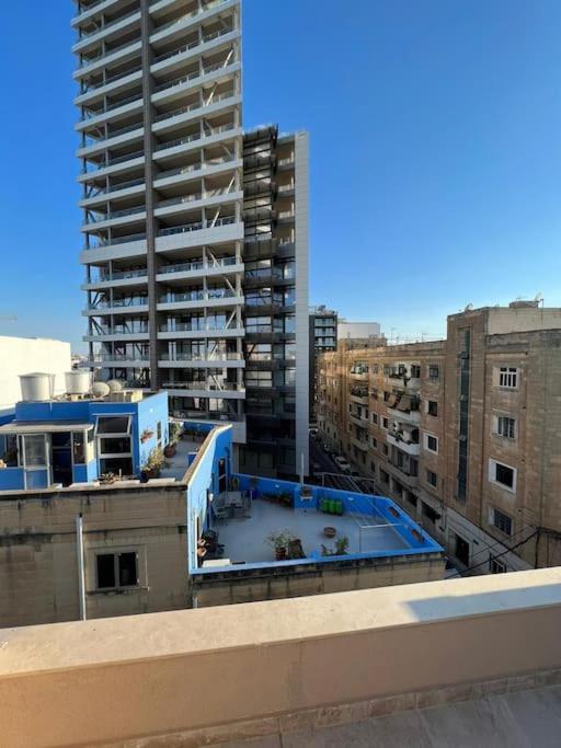 Sweet 1-bedroom Penthouse In The Heart Of It Appartement Gzira